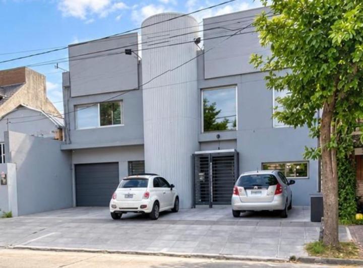 Casa · 250m² · 6 Ambientes