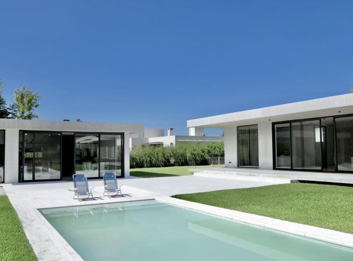 Casa · 464m² · 5 Ambientes · 2 Cocheras