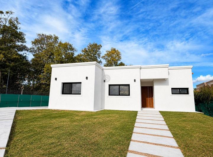 Casa · 119m² · 4 Ambientes · 1 Cochera