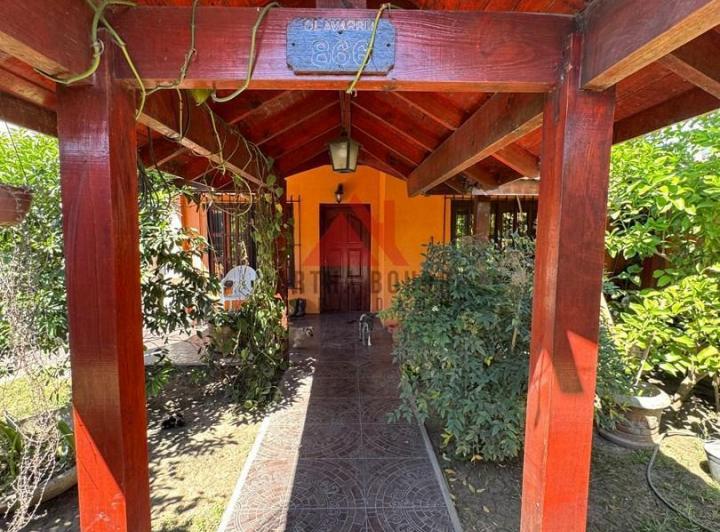 Casa · 140m² · 4 Ambientes · 1 Cochera