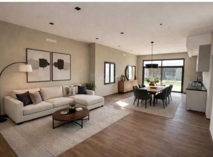 Casa · 144m² · 5 Ambientes · 2 Cocheras