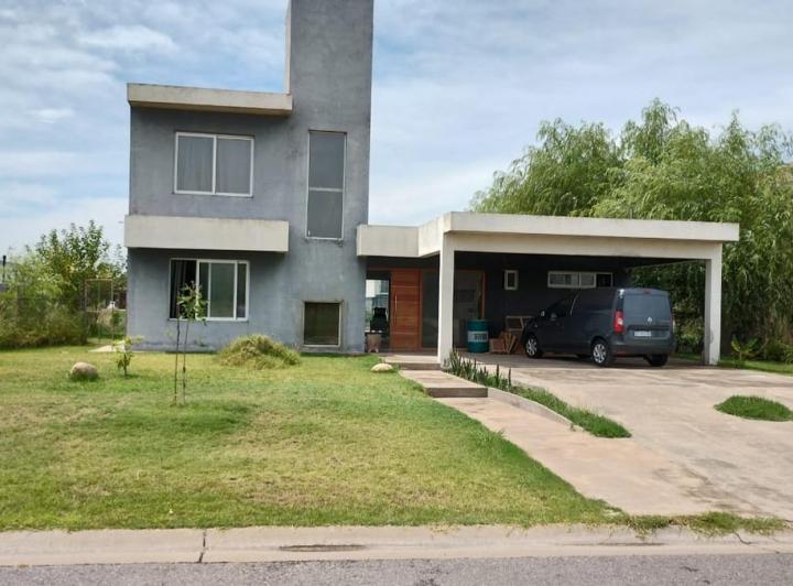 Casa · 309m² · 4 Ambientes