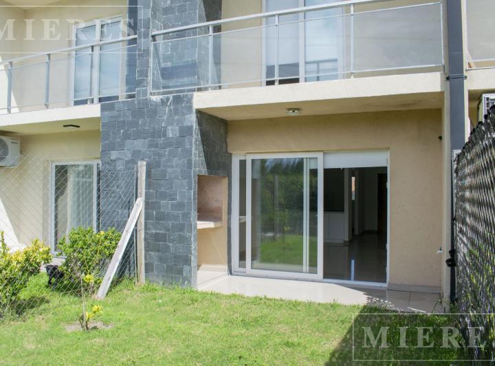 Casa · 80m² · 3 Ambientes · 1 Cochera