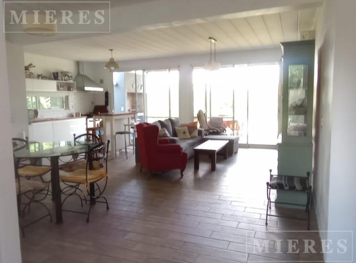 Casa · 122m² · 4 Ambientes