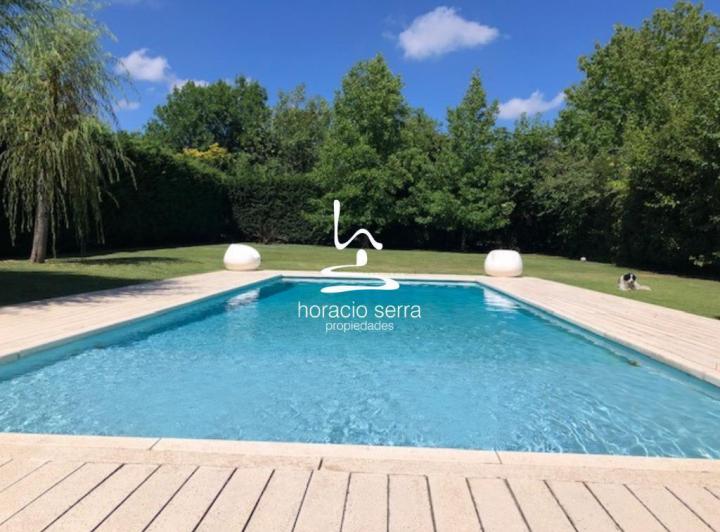 Casa · 223m² · 5 Ambientes · 1 Cochera