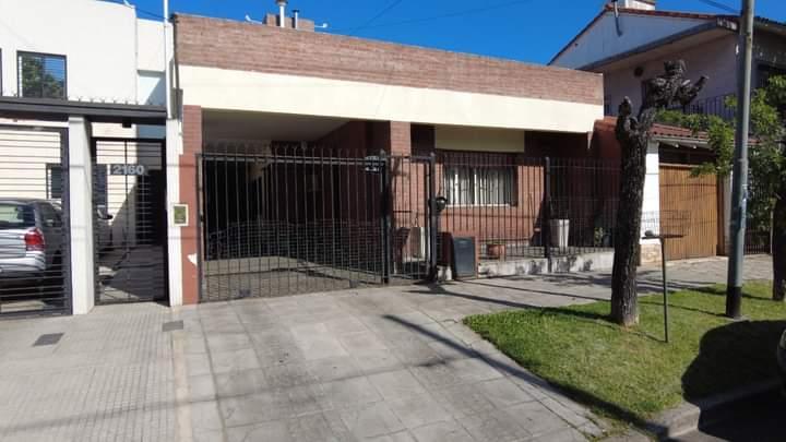 Casa · 140m² · 4 Ambientes · 1 Cochera