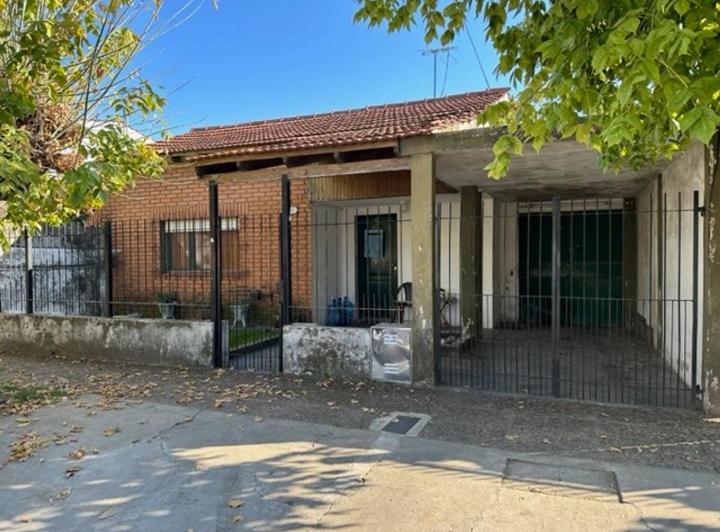 Casa · 90m² · 3 Ambientes · 1 Cochera