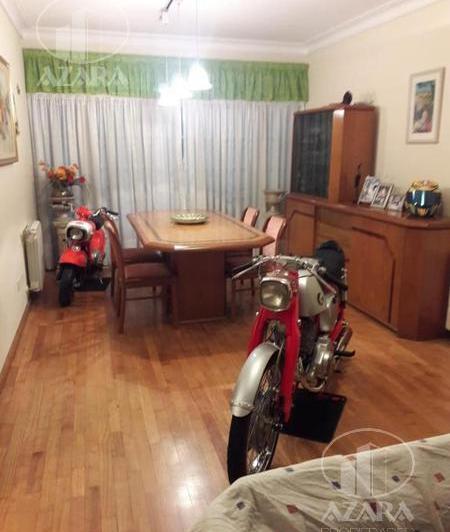 Casa · 250m² · 5 Ambientes · 1 Cochera