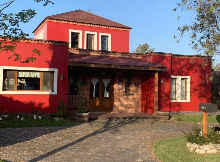 Casa · 148m² · 4 Ambientes · 1 Cochera