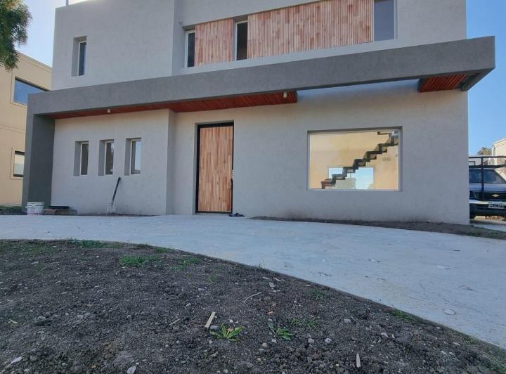 Casa · 140m² · 4 Ambientes