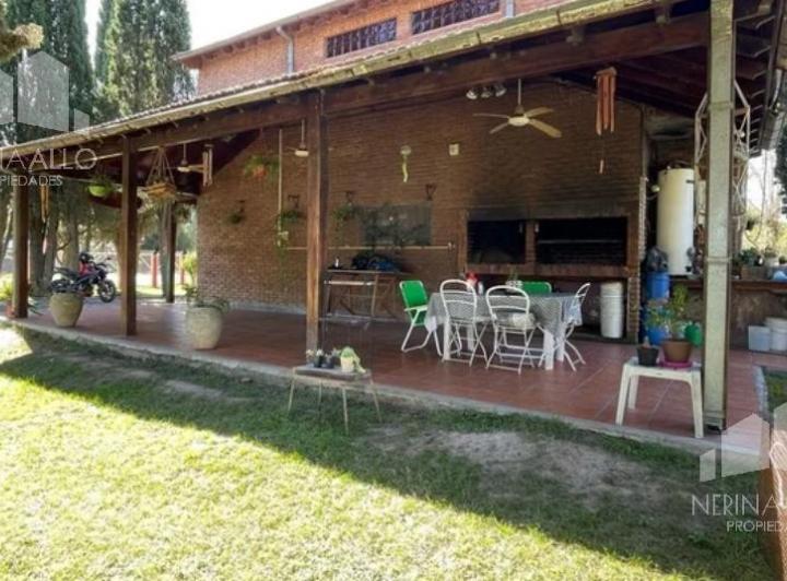 Casa · 175m² · 3 Ambientes · 2 Cocheras