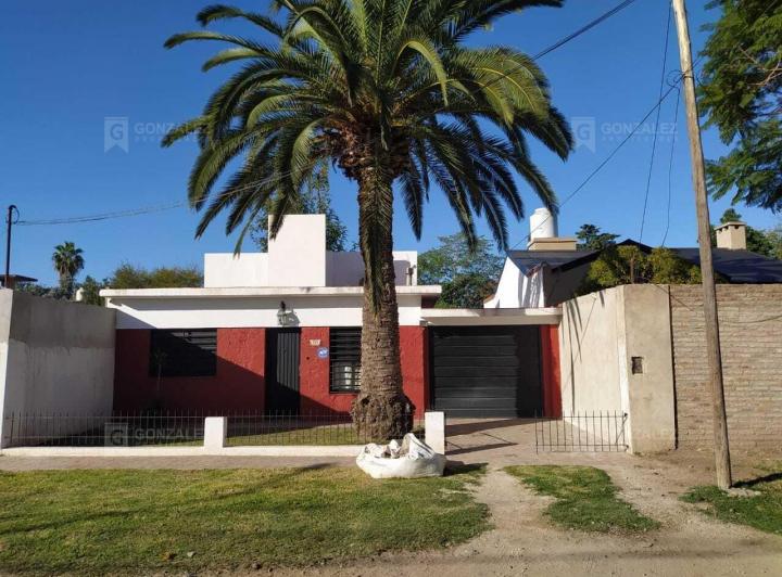 Casa · 100m² · 3 Ambientes · 1 Cochera