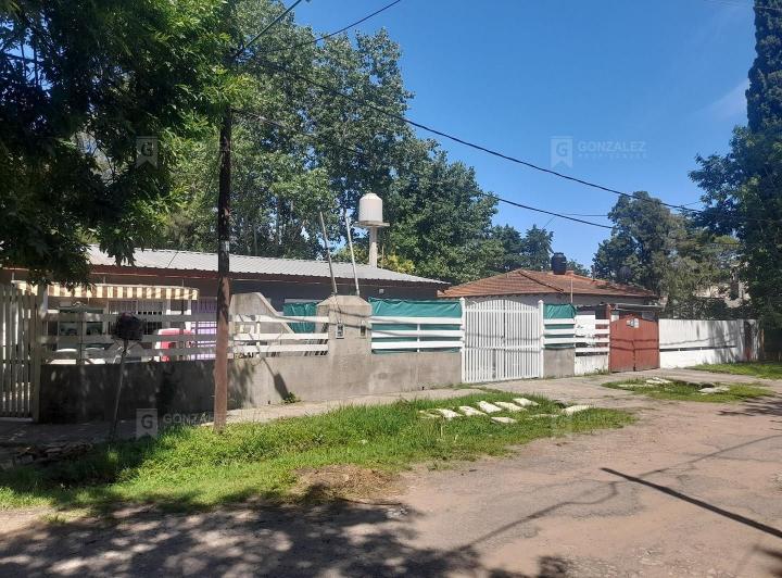 Casa · 240m² · 9 Ambientes