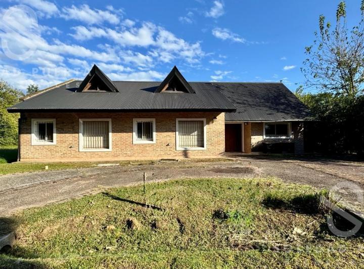 Casa · 205m² · 5 Ambientes