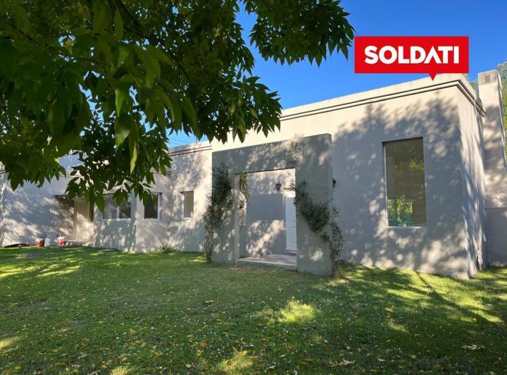 Casa · 220m² · 5 Ambientes
