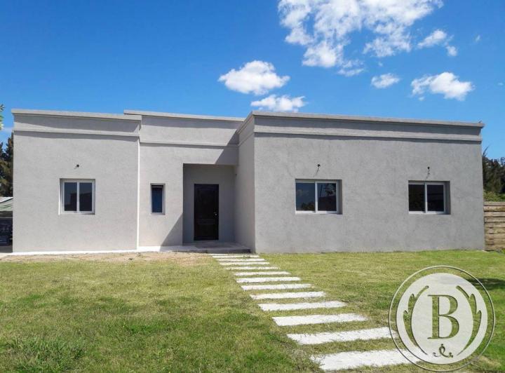 Casa · 180m² · 4 Ambientes