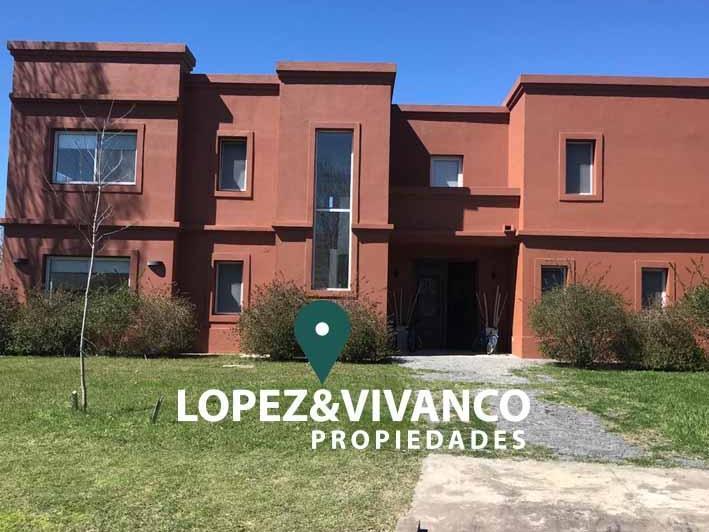 Casa · 345m² · 5 Ambientes · 2 Cocheras