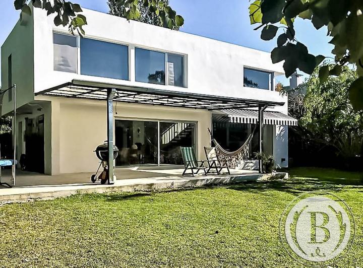 Casa · 160m² · 4 Ambientes