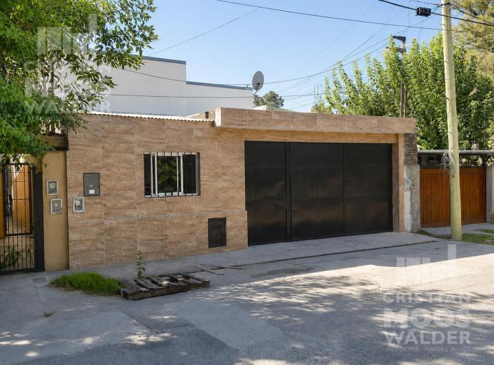 Casa · 95m² · 3 Ambientes · 1 Cochera
