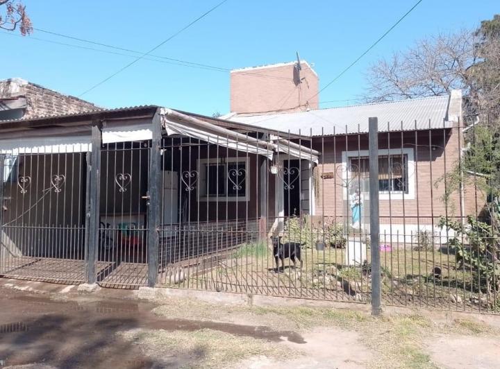 Casa · 80m² · 4 Ambientes · 1 Cochera