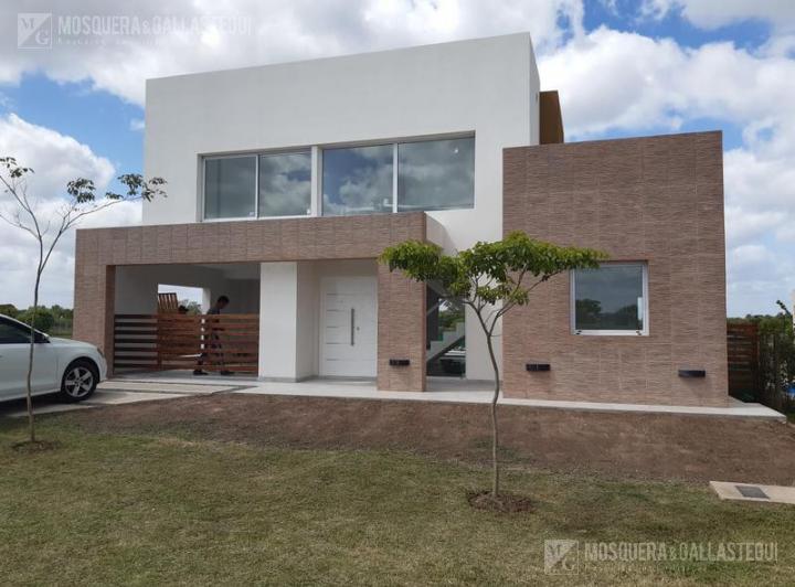 Casa · 157m² · 5 Ambientes