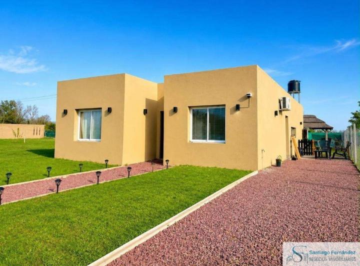 Casa · 90m² · 4 Ambientes · 1 Cochera