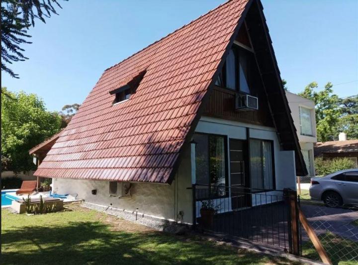 Casa · 120m² · 4 Ambientes · 1 Cochera