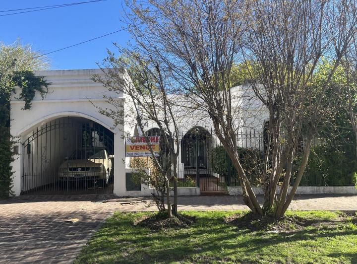 Casa · 115m² · 6 Ambientes · 1 Cochera