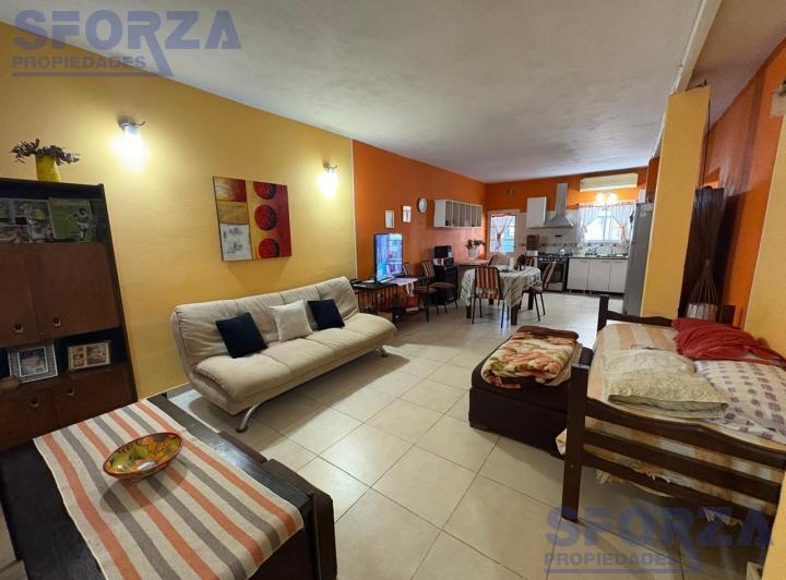 Casa · 85m² · 2 Ambientes · 1 Cochera