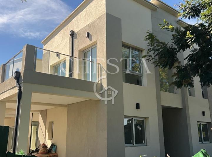 Casa · 311m² · 7 Ambientes · 1 Cochera