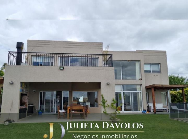 Casa · 262m² · 5 Ambientes