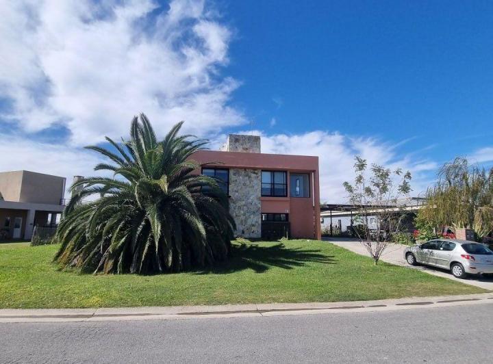 Casa · 164m² · 1 Cochera