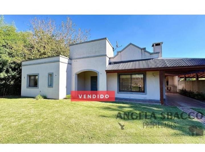 Casa · 120m² · 3 Ambientes · 2 Cocheras