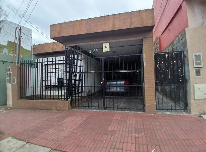 Casa · 90m² · 3 Ambientes · 1 Cochera