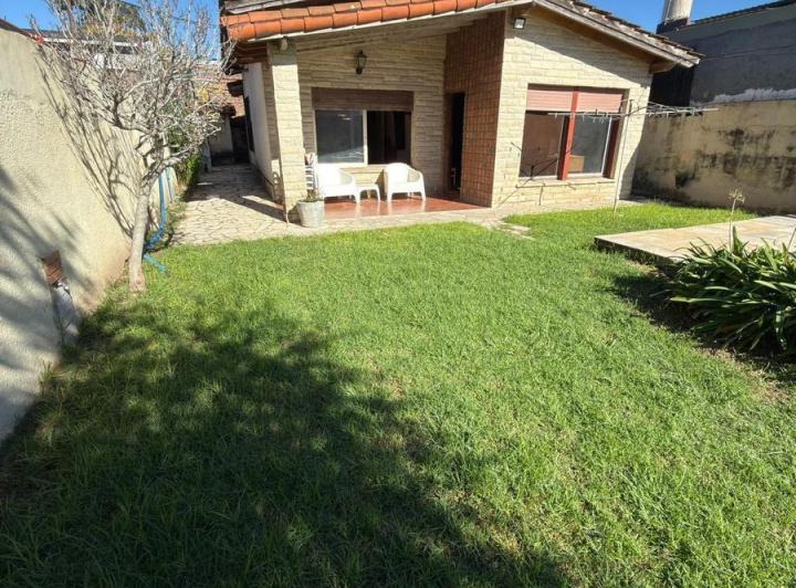 Casa · 110m² · 3 Ambientes · 1 Cochera