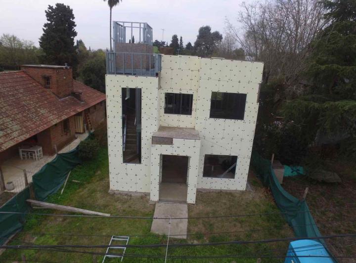 Casa · 102m² · 4 Ambientes · 1 Cochera