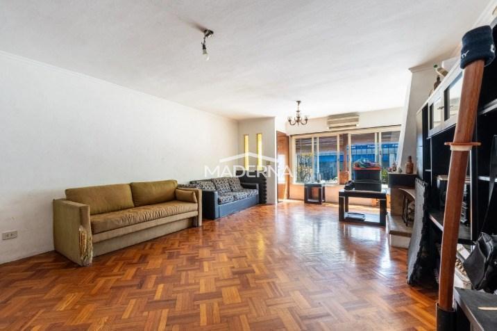 Casa · 226m² · 5 Ambientes · 2 Cocheras