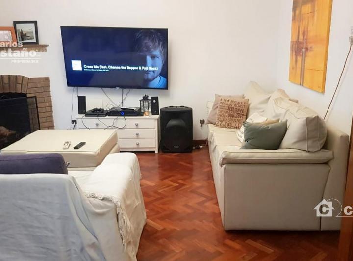 Casa · 110m² · 3 Ambientes · 2 Cocheras