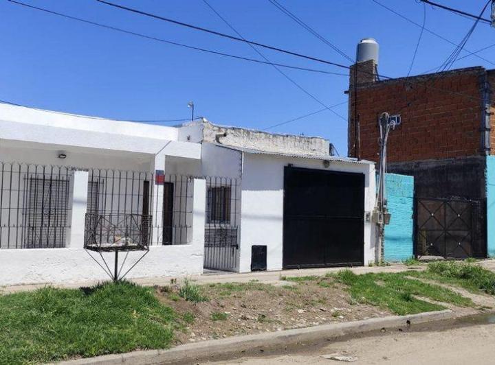 Casa · 100m² · 4 Ambientes · 1 Cochera