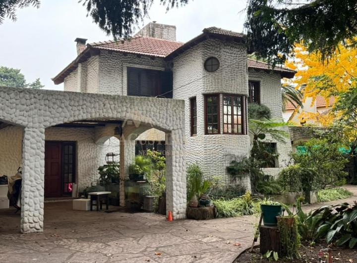 Casa · 250m² · 4 Ambientes
