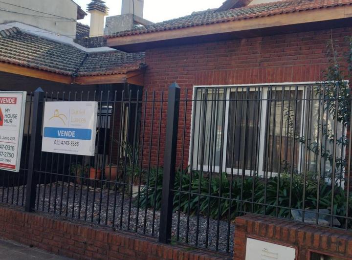 Casa · 448m² · 5 Ambientes · 1 Cochera