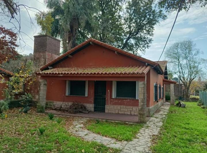 Casa · 200m² · 4 Ambientes · 1 Cochera