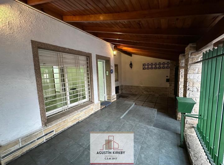 Casa · 155m² · 4 Ambientes · 1 Cochera