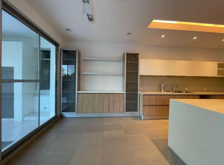 Casa · 300m² · 4 Ambientes