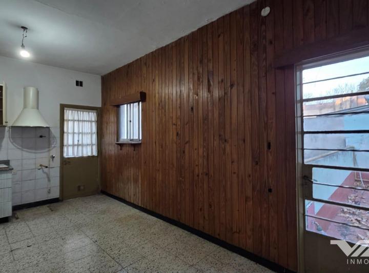 Casa · 200m² · 3 Ambientes · 1 Cochera