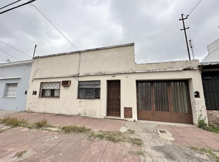 Casa · 150m² · 3 Ambientes · 2 Cocheras