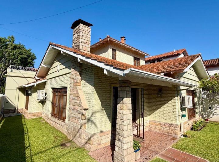 Casa · 158m² · 3 Ambientes · 1 Cochera