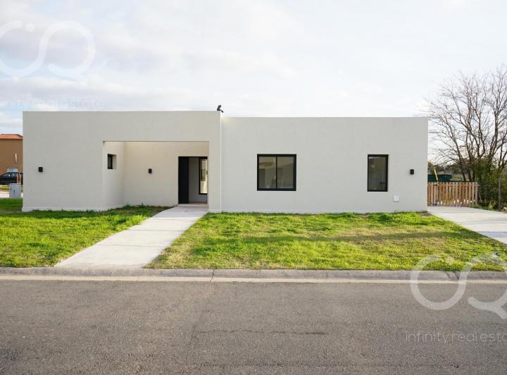 Casa · 120m² · 4 Ambientes · 1 Cochera