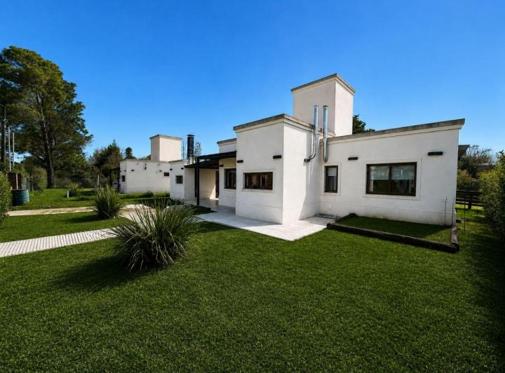 Casa · 90m² · 4 Ambientes · 1 Cochera