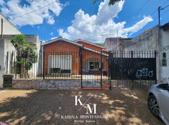Casa · 90m² · 3 Ambientes · 2 Cocheras